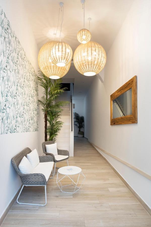 Urban Suites Sitges Apartments Eksteriør bilde